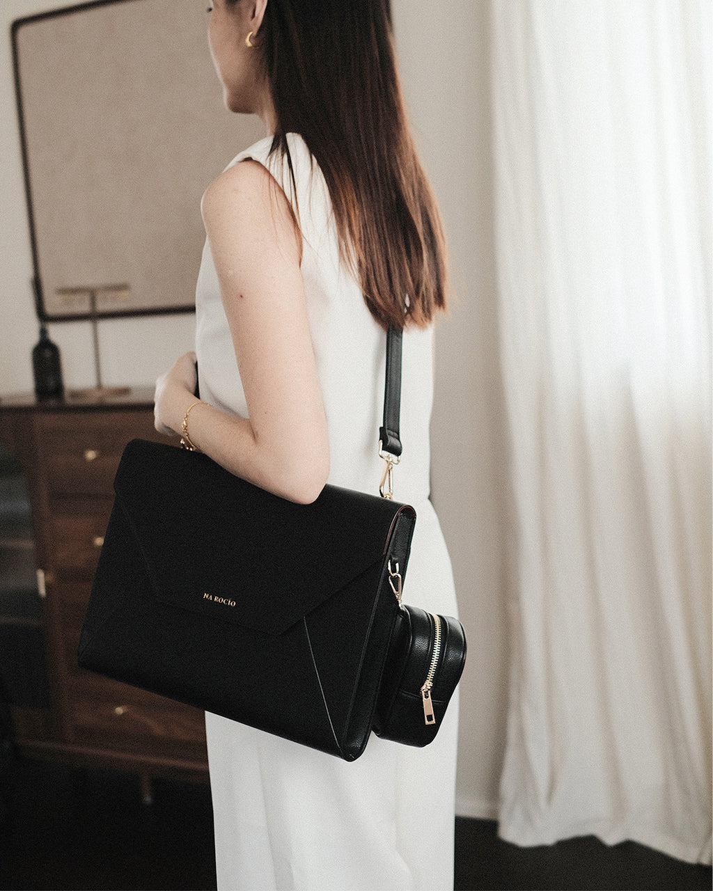 Her-Story Laptop Bag / Black