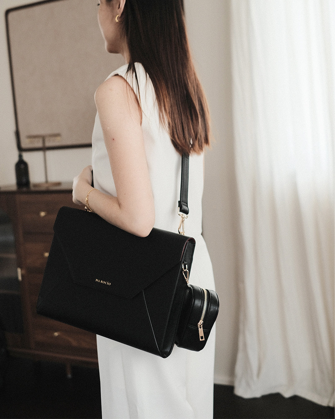 Her-Story Laptop Bag / Black