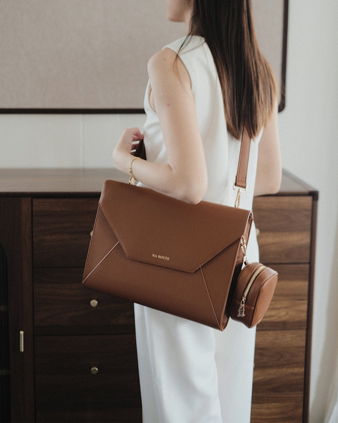 Her-Story Laptop Bag / Brown