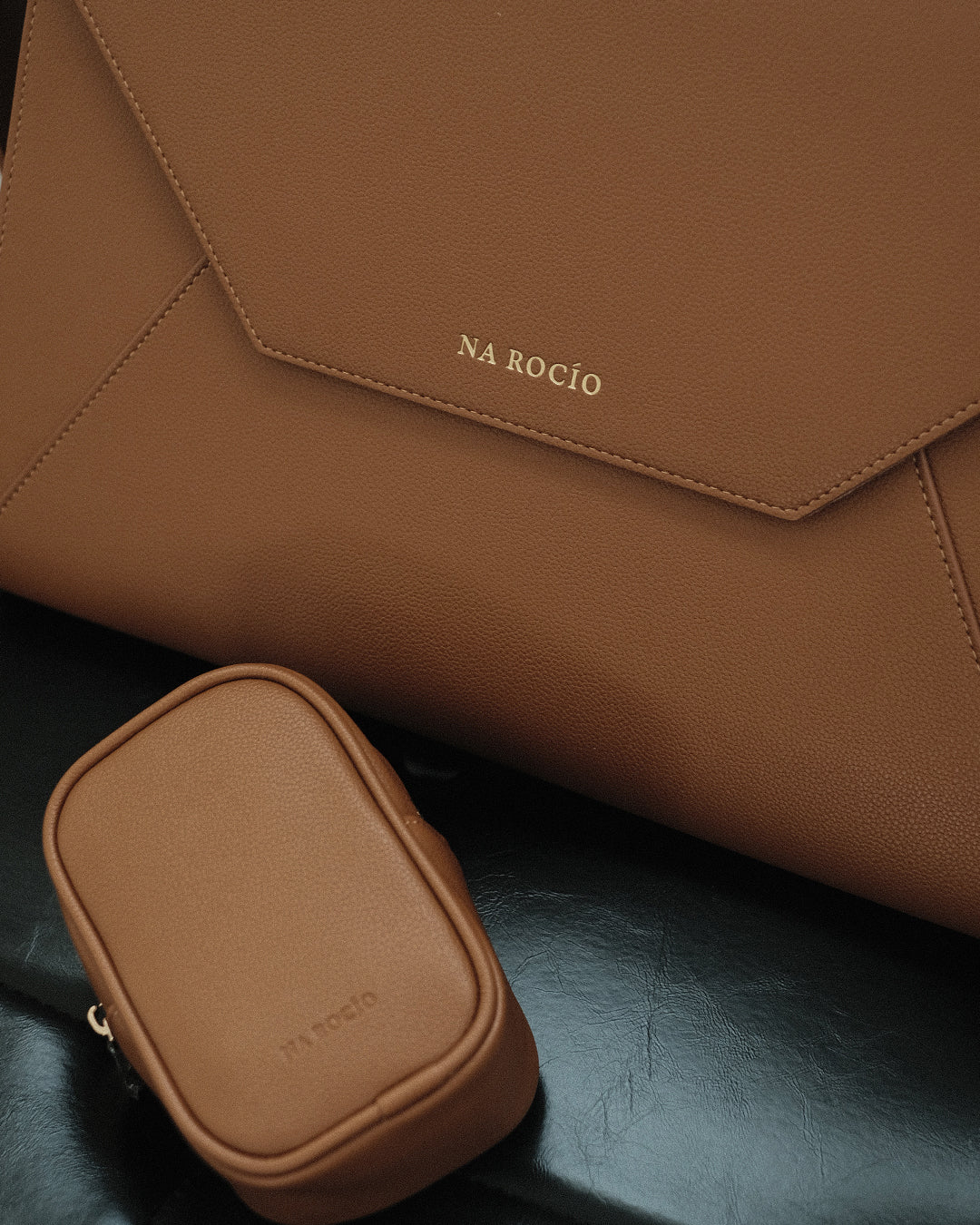 Her-Story Laptop Bag / Brown