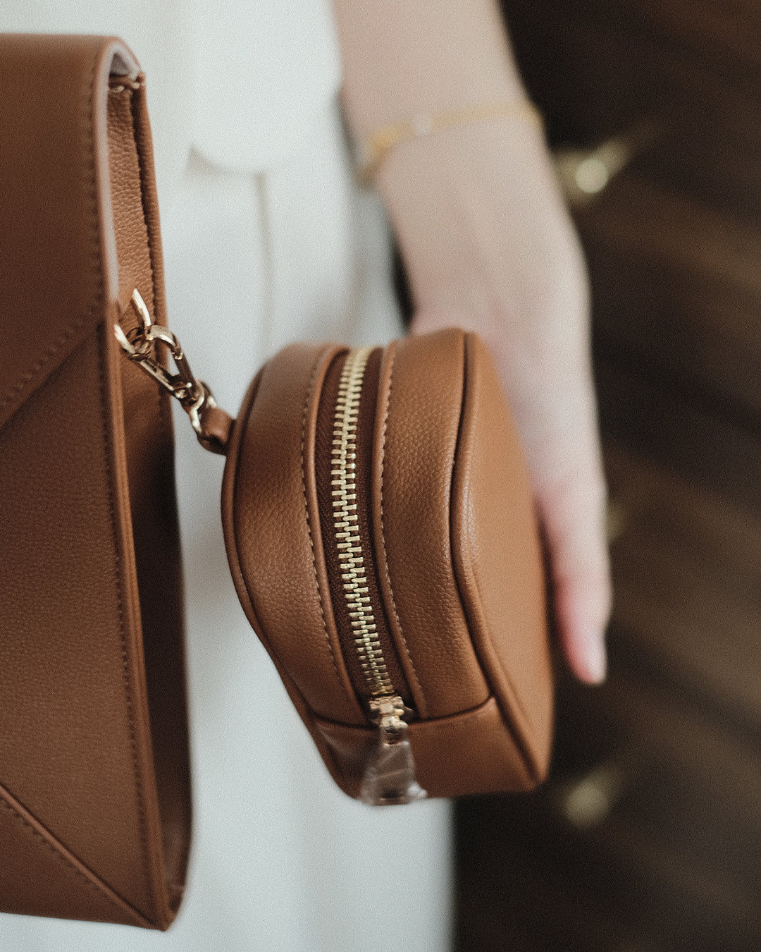 Her-Story Laptop Bag / Brown