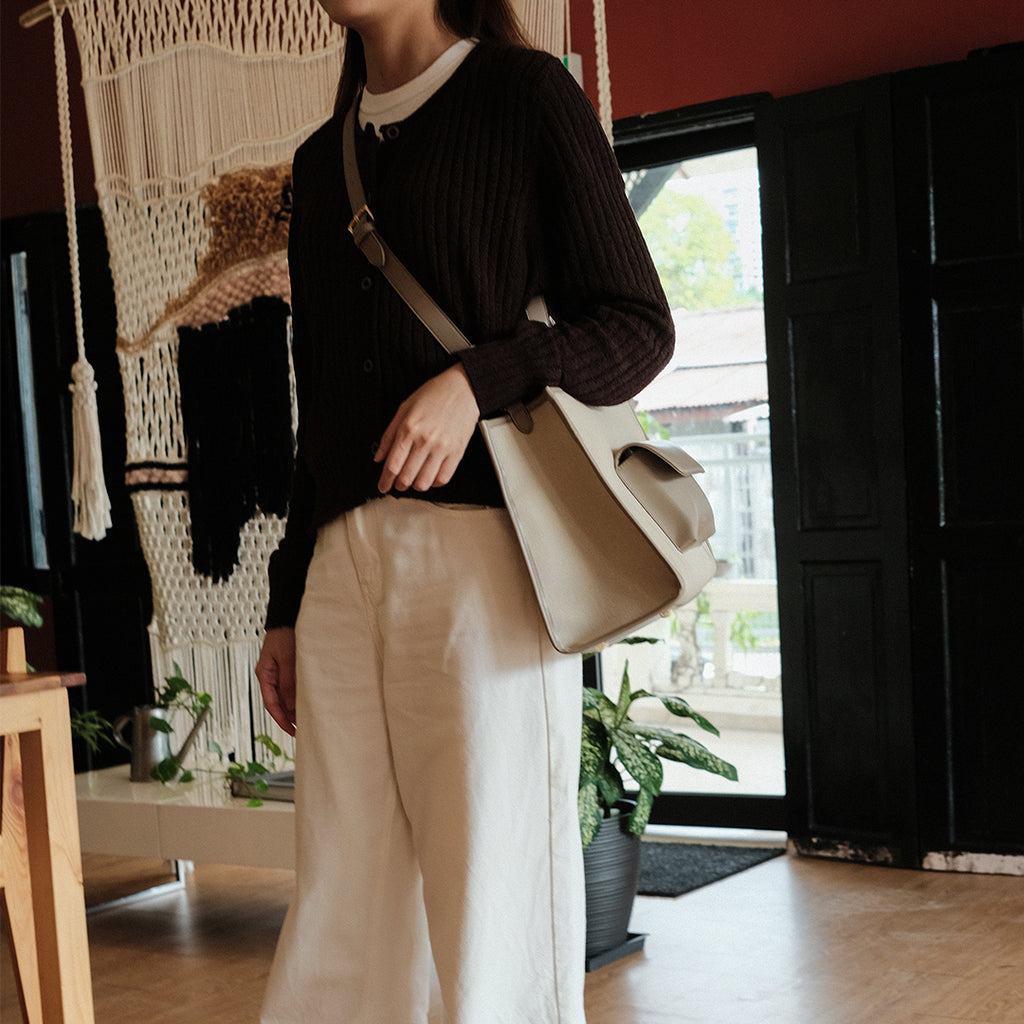 Faye Tote M / Sandstone