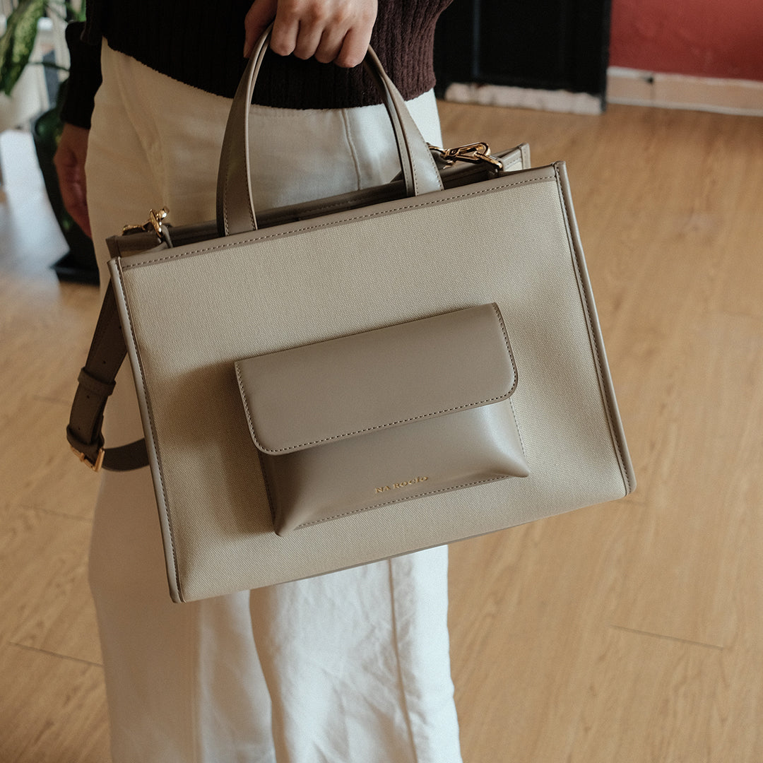 Faye Tote M / Sandstone